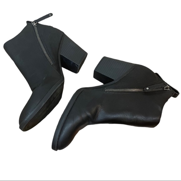 DV by Dolce Vita Black "Jameson" Double Zip Booties - Picture 2 of 13